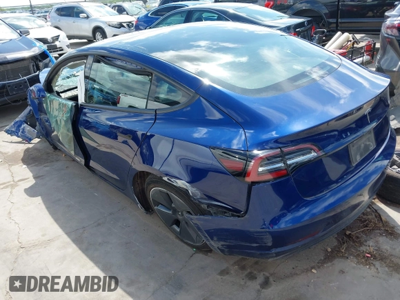 2023 Tesla Model 3 z VIN 5YJ3E1EA8PF403743, wystawiony jako IAAI lot #42076747 z przebiegiem 58 399 mil mil oraz . Historia ofert i sprzedaży dostępna na DreamBid. Obrazek 3.