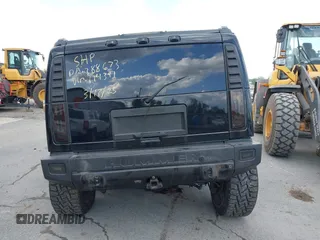 2006 Hummer H2 с VIN 5GRGN23U96H114341, выставлен на аукционе IAAI как лот 41932047 с пробегом 266 087 миль миль и . История ставок и продаж доступна на DreamBid. Изображение 17.