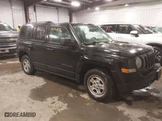 2017 Jeep Patriot Sport with VIN 1C4NJPBA1HD118712, listed as a IAAI auction lot 41256877 with 199,737 mi miles. Bid and sale history available at carsss.com. Image 1.