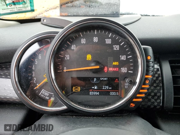 2016 MINI Hardtop S with VIN WMWXP7C54G3B33492, listed as a Copart auction lot 57098895 with 83,994 mi miles and Salvage title. Bid and sale history available at DreamBid. Image 9.