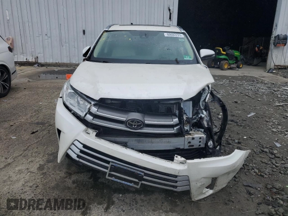 2018 Toyota Highlander SE z VIN 5TDJZRFH6JS554573, wystawiony jako Copart lot #60682225 z przebiegiem 81 373 mil mil oraz Szkoda całkowita • Salvage title. Historia ofert i sprzedaży dostępna na DreamBid. Obrazek 5.