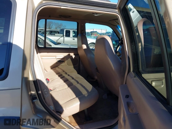 1999 Ford Explorer with VIN 1FMZU32X1XZC03794, listed as a IAAI auction lot 41230494 with 265,224 mi miles and . Bid and sale history available at DreamBid. Image 8.