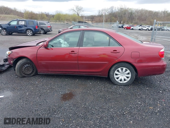 2006 Toyota Camry STD z VIN 4T1BE32K36U165094, wystawiony jako IAAI lot #41920150 z przebiegiem 136 986 mil mil oraz . Historia ofert i sprzedaży dostępna na DreamBid. Obrazek 15.