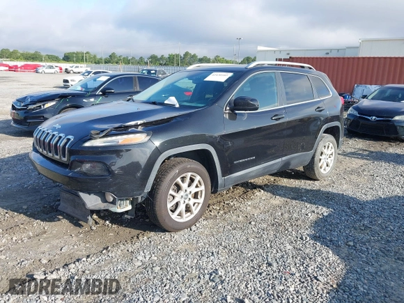 2016 Jeep Cherokee Latitude with VIN 1C4PJLCS7GW206935, listed as a IAAI auction lot 42430585 with 201,629 mi miles and . Bid and sale history available at DreamBid. Image 18.