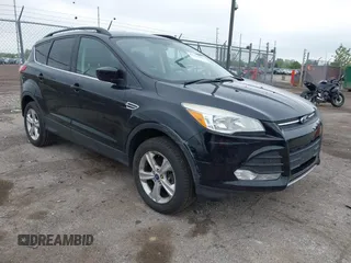 2016 Ford Escape SE z VIN 1FMCU9GX6GUA57729, wystawiony jako IAAI lot #42263201 z przebiegiem 104 304 mil mil oraz . Historia ofert i sprzedaży dostępna na DreamBid. Obrazek 1.