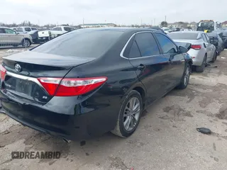 2015 Toyota Camry XLE z VIN 4T1BF1FK1FU028652, wystawiony jako IAAI lot #41639768 z przebiegiem Nie podano mil oraz . Historia ofert i sprzedaży dostępna na DreamBid. Obrazek 4.