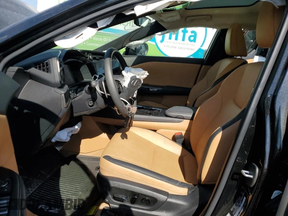 2023 Lexus RZ 450e Premium z VIN JTJAAAAB9PA013516, wystawiony jako Copart lot #50808725 z przebiegiem 571 mil mil oraz Szkoda całkowita • Salvage title. Historia ofert i sprzedaży dostępna na DreamBid. Obrazek 7.