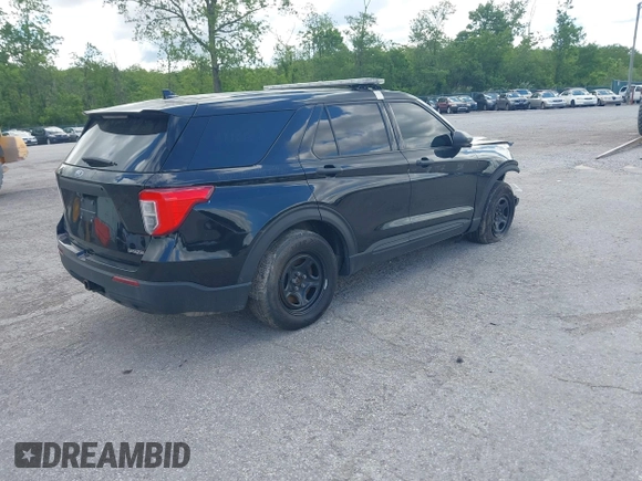 2020 Ford Police Interceptor Utility z VIN 1FM5K8AB4LGB67340, wystawiony jako IAAI lot #41982702 z przebiegiem 37 275 mil mil oraz . Historia ofert i sprzedaży dostępna na DreamBid. Obrazek 4.