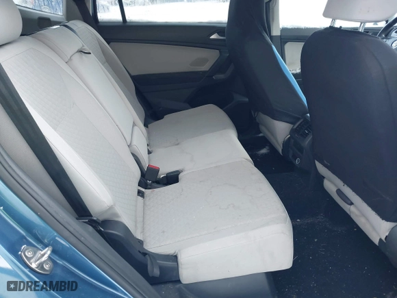 2019 Volkswagen Tiguan S with VIN 3VV0B7AX0KM140226, listed as a IAAI auction lot 41436173 with 88,260 mi miles. Bid and sale history available at carsss.com. Image 8.