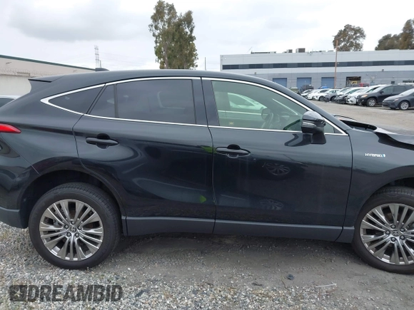2021 Toyota Venza LE with VIN JTEAAAAH7MJ060526, listed as a IAAI auction lot 42084173 with 39,013 mi miles and . Bid and sale history available at DreamBid. Image 14.