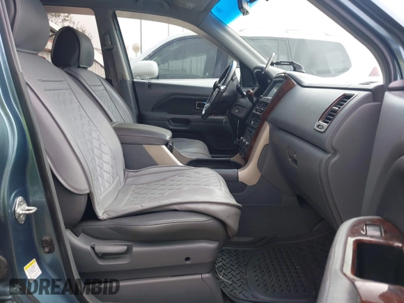 2007 Honda Pilot EX-L with VIN 5FNYF28717B034295, listed as a IAAI auction lot 41631628 with 195,572 mi miles. Bid and sale history available at carsss.com. Image 5.