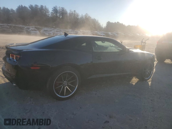2010 Chevrolet Camaro 2SS z VIN 2G1FT1EW1A9155502, wystawiony jako Copart lot #86751964 z przebiegiem 101 879 mil mil oraz Szkody całkowita. Historia ofert i sprzedaży dostępna na DreamBid. Obrazek 3.