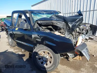 2006 Chevrolet Silverado 1500 Work Truck with VIN 1GCEC14X86Z121664, listed as a IAAI auction lot 41131661 with 1 mi miles. Bid and sale history available at carsss.com. Image 1.