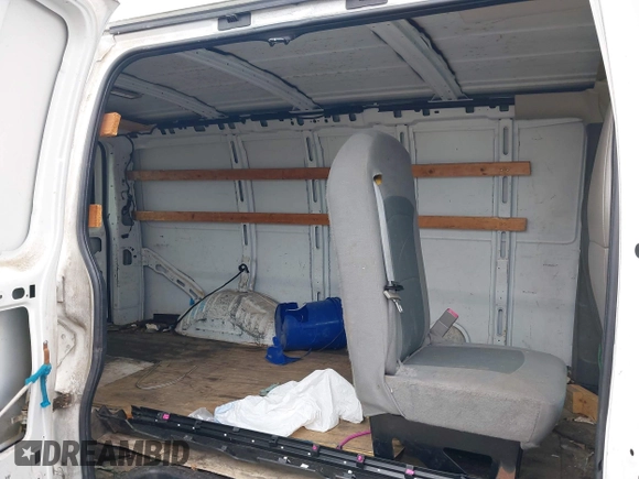 2007 Chevrolet Express Cargo with VIN 1GCFG15X971163915, listed as a IAAI auction lot 42267952 with Not provided miles and . Bid and sale history available at DreamBid. Image 8.