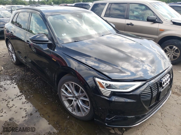 2021 Audi e-tron Prestige with VIN WA1VABGE0MB037313, listed as a Copart auction lot 60753503 with 33,074 mi miles. Bid and sale history available at carsss.com. Image 4.