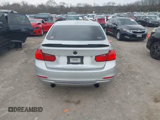 2013 BMW 3 Series 335i с VIN WBA3A9C50DF476559, выставлен на аукционе IAAI как лот 41723123 с пробегом 121 585 миль миль и . История ставок и продаж доступна на DreamBid. Изображение 16.