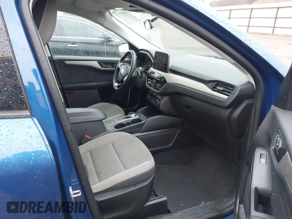 2022 Ford Escape SE with VIN 1FMCU9G69NUB89288, listed as a IAAI auction lot 41879715 with 40,737 mi miles and . Bid and sale history available at carsss.com. Image 5.