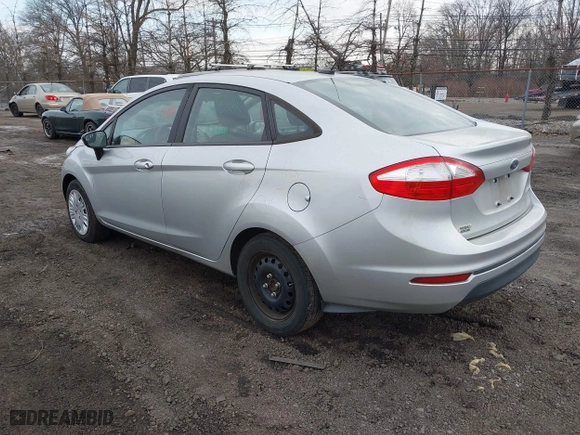 2015 Ford Fiesta S with VIN 3FADP4AJ5FM125857, listed as a IAAI auction lot 41704494 with 73,151 mi miles. Bid and sale history available at carsss.com. Image 3.