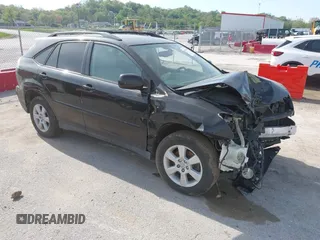 2005 Lexus RX 330 z VIN 2T2HA31U05C070268, wystawiony jako IAAI lot #42108905 z przebiegiem 150 933 mil mil oraz . Historia ofert i sprzedaży dostępna na DreamBid. Obrazek 1.