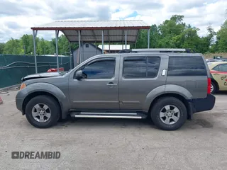 2005 Nissan Pathfinder SE z VIN 5N1AR18W25C701343, wystawiony jako IAAI lot #42209613 z przebiegiem 231 149 mil mil oraz . Historia ofert i sprzedaży dostępna na DreamBid. Obrazek 14.