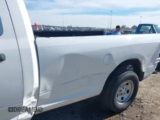 2019 Ram 1500 Classic Tradesman with VIN 3C6JR6DGXKG522547, listed as a IAAI auction lot 41269759 with 138,205 mi miles. Bid and sale history available at carsss.com. Image 6.