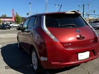 2011 Nissan LEAF SL-e with VIN JN1AZ0CP4BT000865, listed as a Copart auction lot 76585824 with 83,101 mi miles and Clean Title. Bid and sale history available at carsss.com. Image 3.