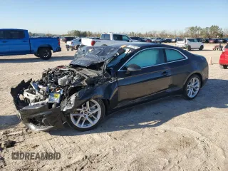 2023 Audi A5 S line Premium z VIN WAUSAAF57PA016261, wystawiony jako Copart lot #48759225 z przebiegiem Nie podano mil oraz Szkoda całkowita • Salvage title. Historia ofert i sprzedaży dostępna na DreamBid. Obrazek 1.