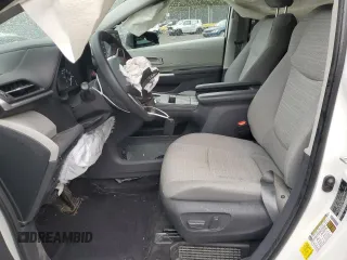 2021 Toyota Sienna LE with VIN 5TDKSKFC1MS013343, listed as a Copart auction lot 53263885 with 41,805 mi miles and Salvage title. Bid and sale history available at DreamBid. Image 7.