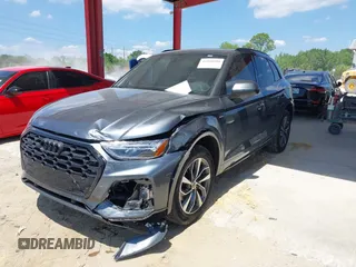 2024 Audi Q5 S line Premium z VIN WA1GAAFY5R2109175, wystawiony jako IAAI lot #41938991 z przebiegiem 7133 mil mil oraz . Historia ofert i sprzedaży dostępna na DreamBid. Obrazek 18.