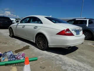 2007 Mercedes-Benz CLS-Class 5.5L with VIN WDDDJ72X17A085037, listed as a Copart auction lot 73697284 with 0 mi miles and Non Repairable. Bid and sale history available at carsss.com. Image 2.
