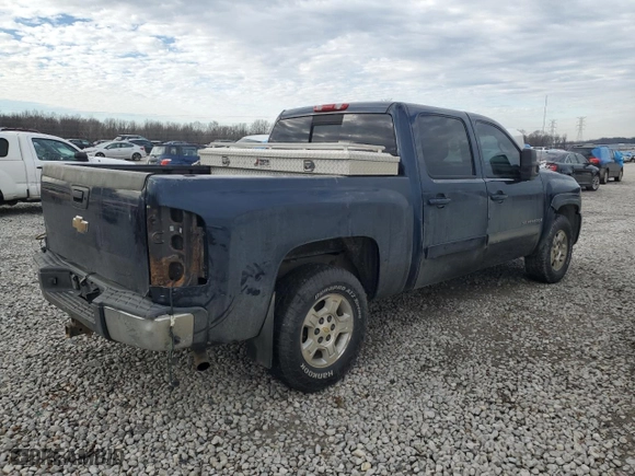 2007 Chevrolet Silverado 1500 LT w/1LT with VIN 3GCEK13307G501598, listed as a Copart auction lot 45038645 with 228,099 mi miles and Salvage Title. Bid and sale history available at carsss.com. Image 3.