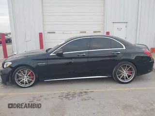 2016 Mercedes-Benz C 63 S AMG z VIN 55SWF8HB7GU163686, wystawiony jako IAAI lot #40884579 z przebiegiem Nie podano mil oraz . Historia ofert i sprzedaży dostępna na DreamBid. Obrazek 15.