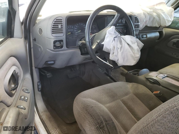1998 Chevrolet Tahoe with VIN 3GNEK18R8WG147672, listed as a Copart auction lot 81992104 with 313,665 mi miles and Salvage Title. Bid and sale history available at carsss.com. Image 8.