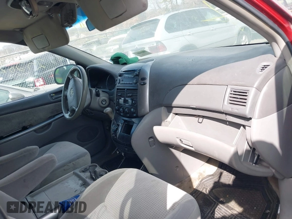 2008 Toyota Sienna CE with VIN 5TDZK23C08S109862, listed as a IAAI auction lot 41809596 with 999,999 mi miles. Bid and sale history available at carsss.com. Image 5.