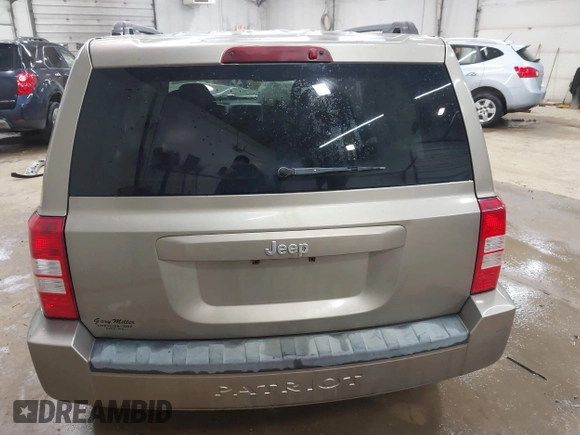 2008 Jeep Patriot Sport with VIN 1J8FT28WX8D549644, listed as a IAAI auction lot 41919125 with 125,859 mi miles. Bid and sale history available at carsss.com. Image 17.