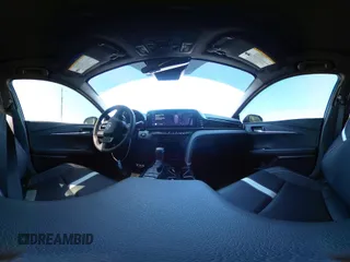2025 Toyota Camry LE z VIN 4T1DAACK8SU509391, wystawiony jako IAAI lot #42133729 z przebiegiem 10 000 mil mil oraz . Historia ofert i sprzedaży dostępna na DreamBid. Obrazek 19.