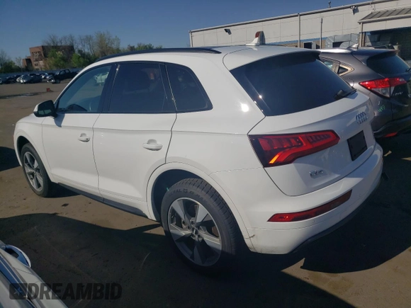 2020 Audi Q5 Premium z VIN WA1ANAFY2L2090232, wystawiony jako Copart lot #54511975 z przebiegiem 47 532 mil mil oraz Szkoda całkowita • Salvage title. Historia ofert i sprzedaży dostępna na DreamBid. Obrazek 2.