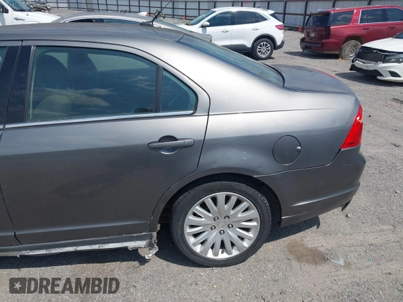2010 Ford Fusion Hybrid with VIN 3FADP0L37AR270739, listed as a IAAI auction lot 42143035 with 238,111 mi miles. Bid and sale history available at carsss.com. Image 13.