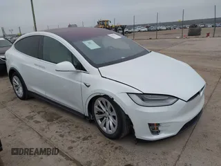 2020 Tesla Model X Long Range with VIN 5YJXCDE2XLF284847, listed as a IAAI auction lot 41595151 with 29,466 mi miles. Bid and sale history available at carsss.com. Image 1.
