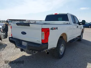 2019 Ford F-250 XL with VIN 1FT7X2B62KED43261, listed as a IAAI auction lot 42256832 with 140,959 mi miles and . Bid and sale history available at DreamBid. Image 4.