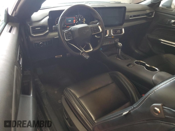 2024 Ford Mustang EcoBoost with VIN 1FA6P8THXR5121243, listed as a Copart auction lot 60840035 with 31,600 mi miles and Clean title. Bid and sale history available at DreamBid. Image 8.