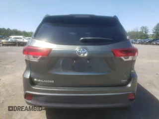 2019 Toyota Highlander LE z VIN 5TDBZRFH1KS937309, wystawiony jako Copart lot #58760425 z przebiegiem 157 659 mil mil oraz Szkoda całkowita • Salvage title. Historia ofert i sprzedaży dostępna na DreamBid. Obrazek 6.