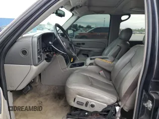 2006 Chevrolet Suburban LS w/1WT with VIN 1GNEC16Z96J167539, listed as a Copart auction lot 52018195 with 310,298 mi miles and Salvage Title. Bid and sale history available at carsss.com. Image 7.