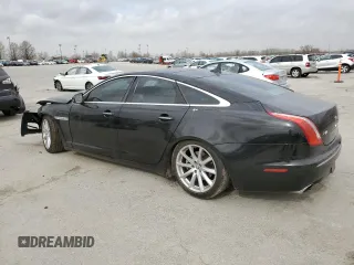 2013 Jaguar XJ z VIN SAJWJ1CD5D8V53294, wystawiony jako Copart lot #49711445 z przebiegiem 100 675 mil mil oraz Szkoda całkowita • Salvage title. Historia ofert i sprzedaży dostępna na DreamBid. Obrazek 2.