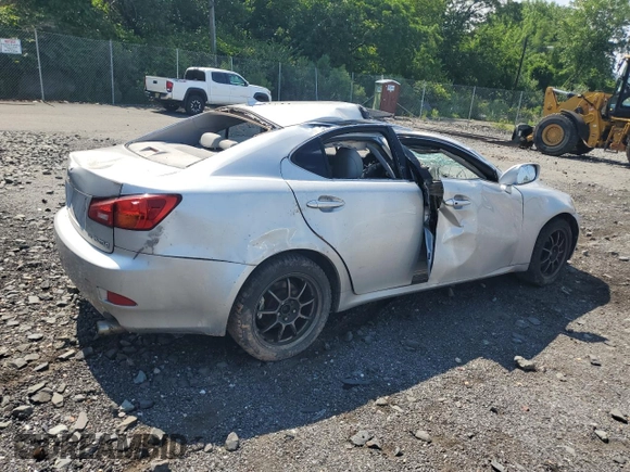 2008 Lexus IS 250 with VIN JTHCK262782020160, listed as a Copart auction lot 65036405 with 218,099 mi miles and Clean title. Bid and sale history available at DreamBid. Image 3.
