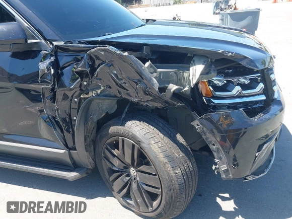 2018 Volkswagen Atlas SEL Premium with VIN 1V2NR2CA2JC567904, listed as a IAAI auction lot 42405371 with 113,662 mi miles and . Bid and sale history available at DreamBid. Image 6.