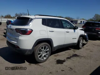 2022 Jeep Compass Latitude Lux с VIN 3C4NJDFB0NT113878, выставлен на аукционе Copart как лот 53637315 с пробегом Не указан миль и Списание • Salvage title. История ставок и продаж доступна на DreamBid. Изображение 3.