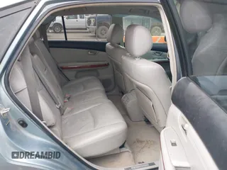 2004 Lexus RX 330 with VIN JTJGA31U640032582, listed as a IAAI auction lot 41704774 with 332,470 mi miles and . Bid and sale history available at carsss.com. Image 8.