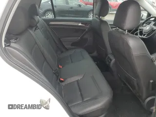 2020 Volkswagen Golf SEL Premium с VIN WVWPR7AU1LW900812, выставлен на аукционе Copart как лот 47751375 с пробегом 88 258 миль миль и Списание • Salvage title. История ставок и продаж доступна на DreamBid. Изображение 10.