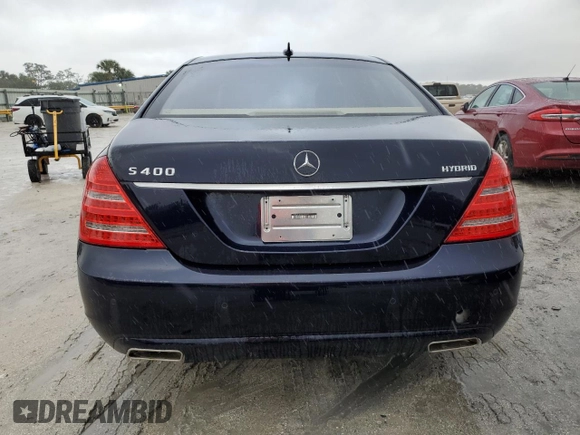 2010 Mercedes-Benz S 400 with VIN WDDNG9FB8AA306122, listed as a Copart auction lot 85679224 with 105,287 mi miles and Clean Title. Bid and sale history available at DreamBid. Image 6.